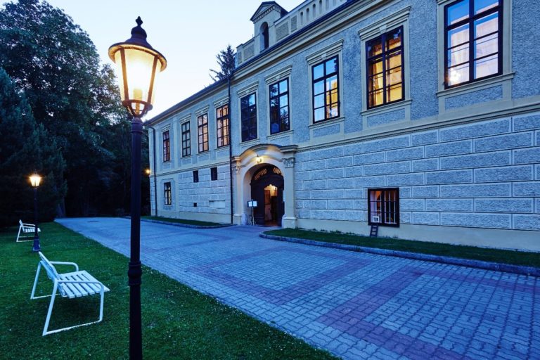 Vstup do chateau Hostacov 768x512
